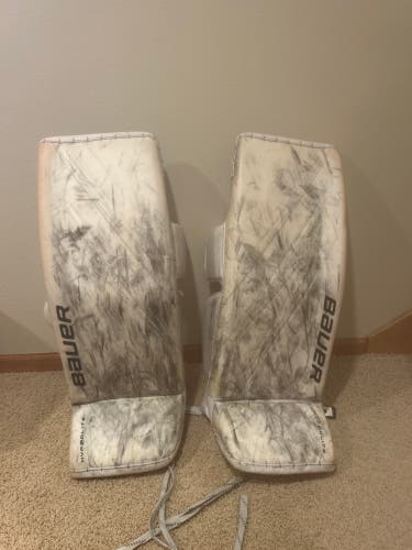 33" 2023 Bauer Hyperlite Goalie Leg Pads Pro Stock (Used)