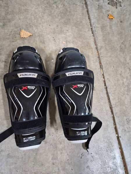 Junior Bauer Vapor X800 lite 11" Shin Pads (Used)