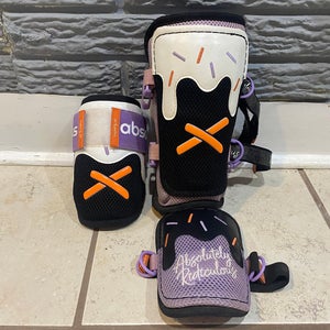 absolutely ridiculous Seattle select elbow guard and leg guard (used)