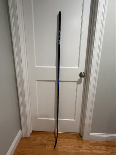 Senior CCM Jetspeed FT7 Pro Left Hand Hockey Stick P28 (Used)