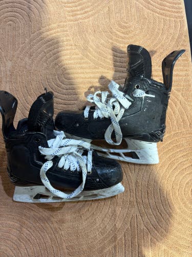 Senior Bauer Supreme Mach Hockey Skates | Size 7 (Used)