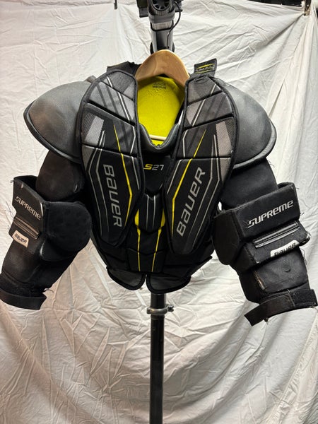Medium 2022 Bauer S29 Goalie Chest Protector (Used)
