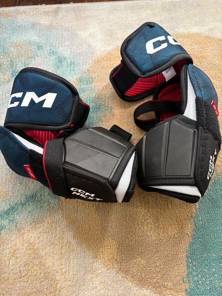 Senior Medium CCM Next Elbow Pads (Used)