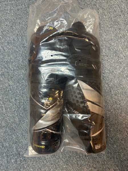 Intermediate Bauer Supreme 3S Pro 14" Shin Pads (New)
