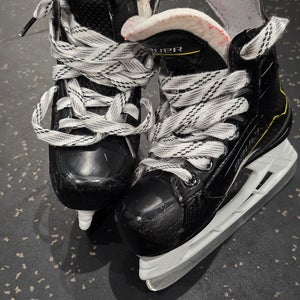 2024 Bauer Supreme Matrix Hockey Skates Regular Width Youth 13.5 (Used)