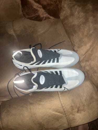 Men's Size M 8.0 (W 9.0) Nike Vapor untouchable 3 Low Top Turf Cleats (Used)