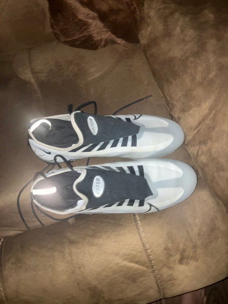 Men's Size M 8.0 (W 9.0) Nike Vapor untouchable 3 Low Top Turf Cleats (Used)