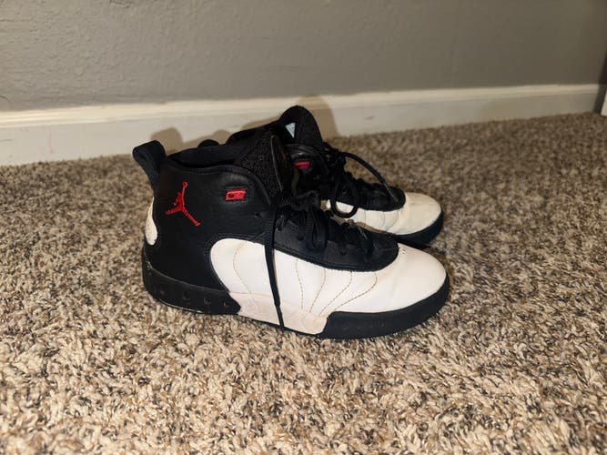Jordan youth size 3 high top basketball shoes