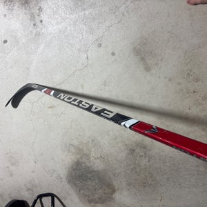 Senior Easton S17 Right Handed Hockey Stick P92 (Used)