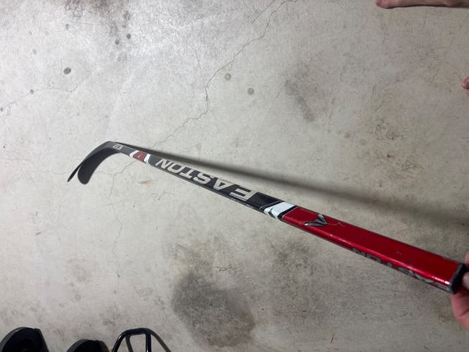 Senior Easton S17 Right Handed Hockey Stick P92 (Used)