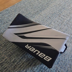 Bauer Vapor X5 Pro Regular Blocker Senior Size (Used)