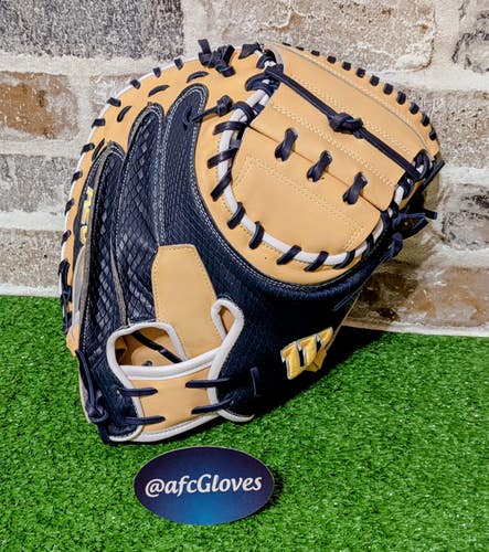 Wilson A2000 1734 34” Catchers Mitt RHT NWT, made in Japan