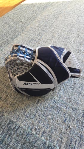Bauer M5 Pro Regular catching glove (Used)