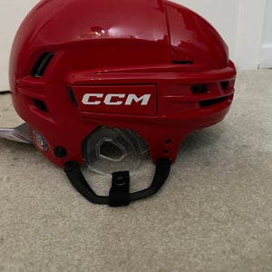 Medium CCM Tacks 910 Helmet (New)