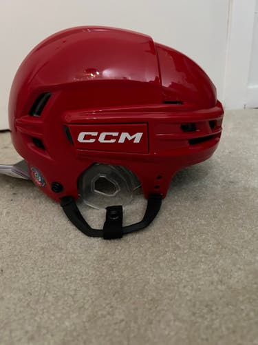 Medium CCM Tacks 910 Helmet (New)