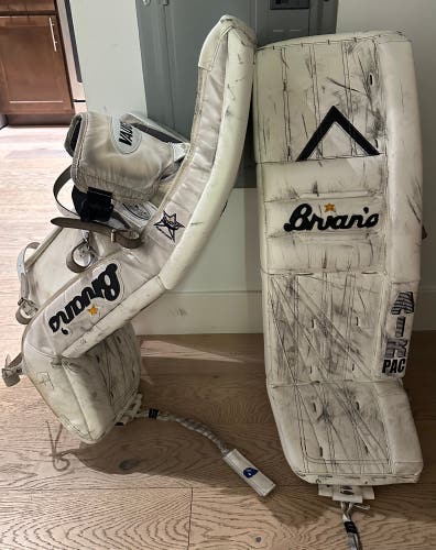 35" Brian's Heritage Pro Goalie Leg Pads (Used)