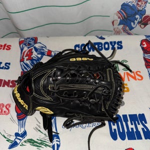 Wilson A950 RH Outfield Baseball Glove 11.75" (Used)