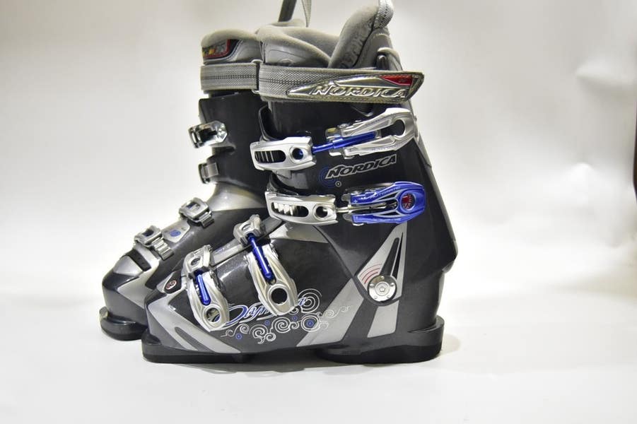 NORDICA OLYMPIA GS 10 SKI BOOTS WOMEN SIZE 24.5/ 7.5  display picture 2