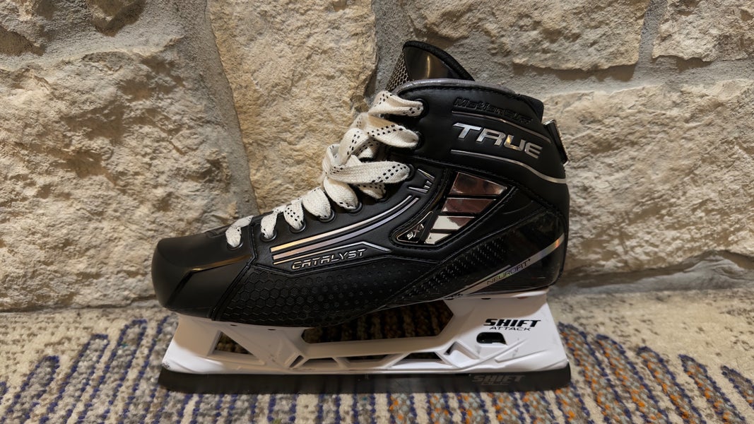 True Catalyst 9X4 Hockey Goalie Skates Regular Width 8 (Used)