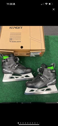 Bauer Konekt Hockey Goalie Skates Regular Width 9 (New)