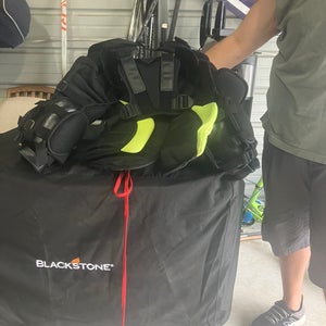 Large/Extra Large 2024 Warrior RITUAL X4 E Goalie Chest Protector (Used)