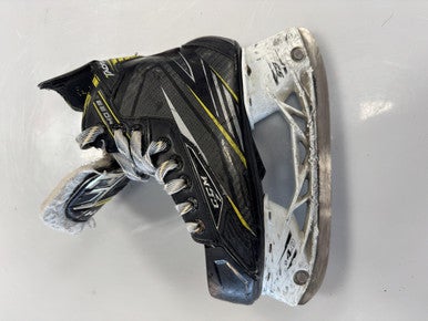 Used CCM TACKS 4092 Junior Hockey Skate Junior 02.5 11860-S000299848