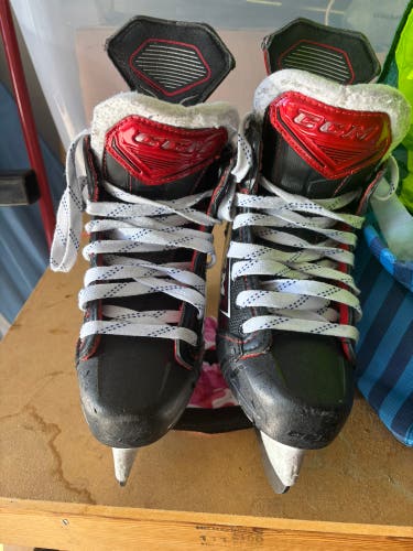 **PRICE DROP**  Size 2.5  CCM Jetspeed FT480 Hockey Skates (Used)