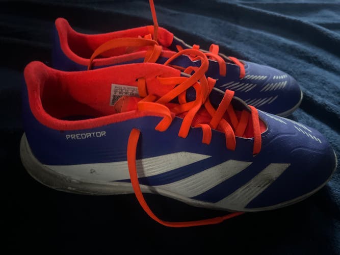 Kids 6.5Y (Big Kids / Youth) Adidas Cleats (Used)