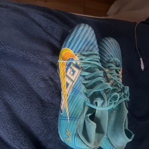 Kids 6.5Y (Big Kids / Youth) Nike Cleats (Used)