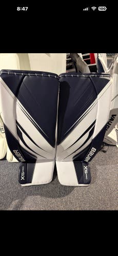 34" 2024 Bauer Vapor X5 Pro Goalie Leg Pads and X5 catch glove( New)