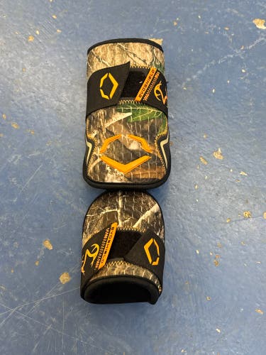 EvoShield Elbow Guard Real tree