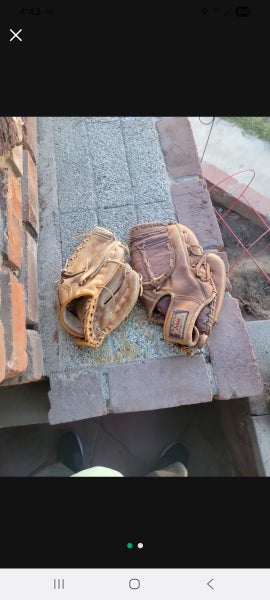 (2) baseball glove lot (Used)