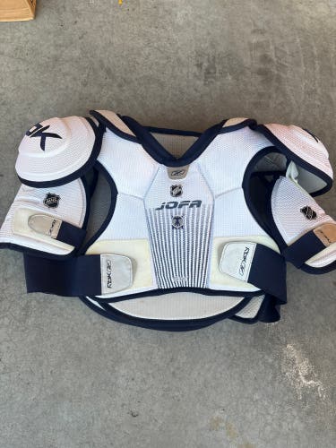 Large Senior Reebok 6K Shoulder Pads (New)