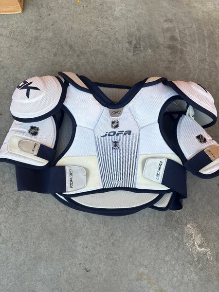 Large Senior Reebok 6K Shoulder Pads (New)