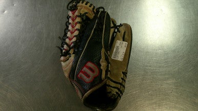 Used Wilson A2000 BB/SB Glove RH Throw Black 12 1/4" 11868-S000066250