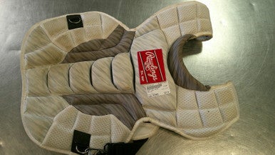 Used Rawlings CPV2N Catchers Chest Protector White Intermed 11868-S000066247