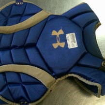 Used Under Armour CHEST PROTECTOR Catchers Chest Protector Royal Blue Intermed 11868-S000066245