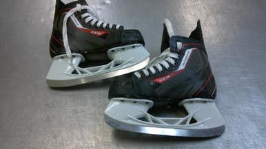 Used CCM JETSPEED 250 Junior Hockey Skate Junior 02 11339-S000195727