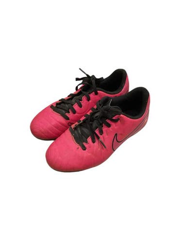Used Nike Soccer Cleats Pink Junior 01.5 11884-S000054602