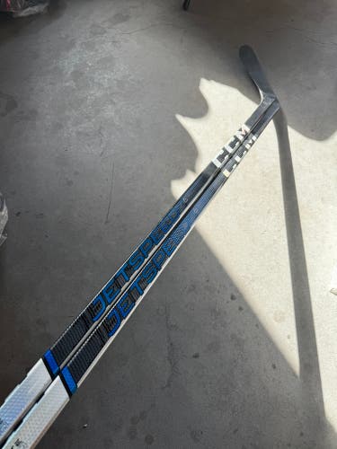 2 Pack 95 Flex P90TM Senior CCM Jetspeed FT6 Pro Left Hand Hockey Stick Pro Stock (New)