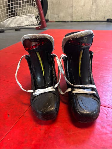 Bauer Vapor 2X Pro Hockey Skates Size 4.5 (Used)
