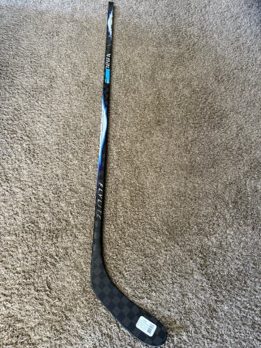 Senior Vapor FlyLite Left Hand Hockey Stick P28 70 Flex (New)
