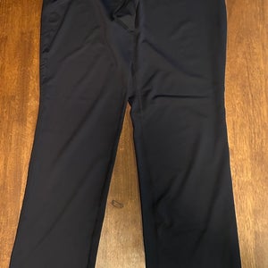 Black Large Women's Reebok Pants (Used)