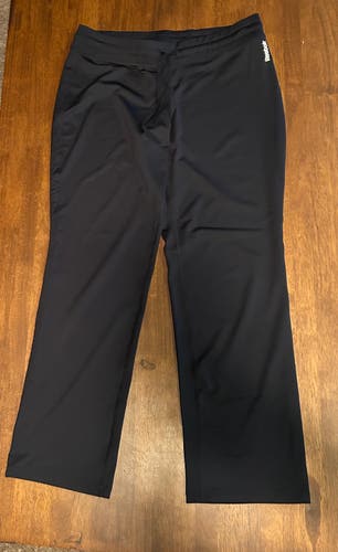 Black Large Women's Reebok Pants (Used)