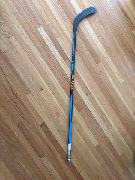 Intermediate Bauer Nexus Sync Left Hand Hockey Stick P92 (Used Good condition)
