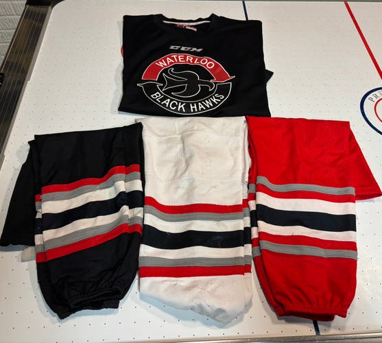 Black Large/Extra Large Men's CCM Jersey (Used)