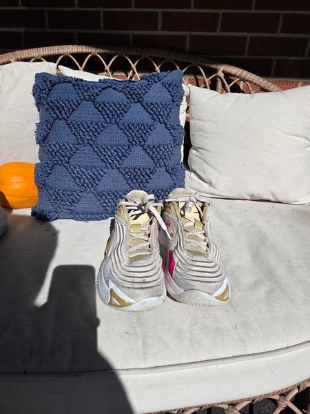Men's Size M 10.5 (W 11.5) Jordan Shoes (Used)