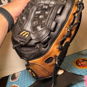 Mizuno Classic Pro RH Infield Baseball Glove 11.5" (Used)