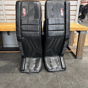 31" 2024 Vaughn Velocity V10 Goalie Leg Pads (New)