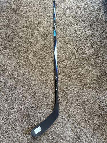 Senior Bauer Vapor FlyLite Right Handed Hockey Stick P92 77 Flex (New)